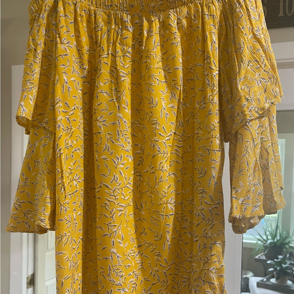 Yellow Floral Off-Shoulder blouse